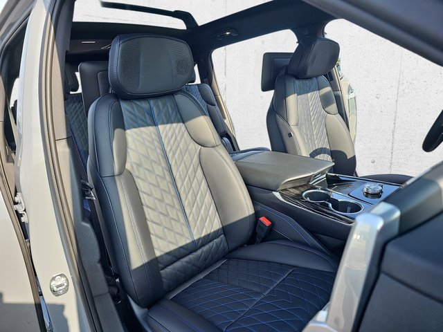 New 2026 Cadillac Escalade IQ Sport 1 w/ LPO, ONYX Package image 10
