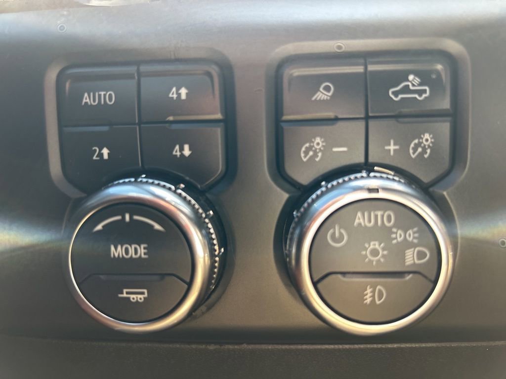 Used 2024 GMC Sierra 3500 Denali Ultimate AWD/4WD image 26