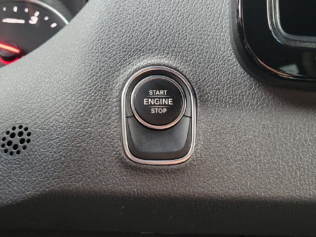 Used 2025 Mercedes-Benz Sprinter 2500 image 27