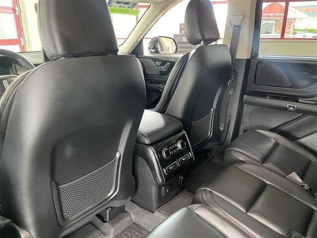 Used 2023 Lincoln Aviator AWD image 30
