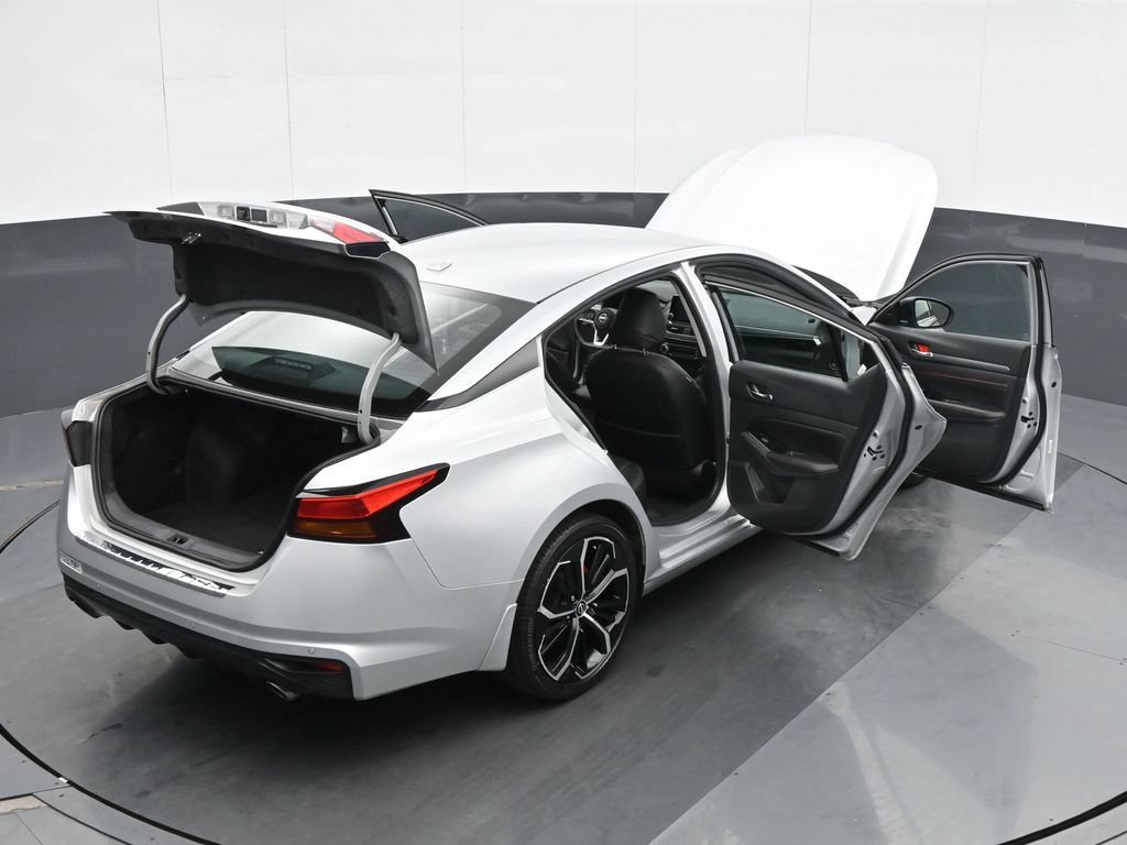 Used 2023 Nissan Altima 2.5 SR FWD image 40