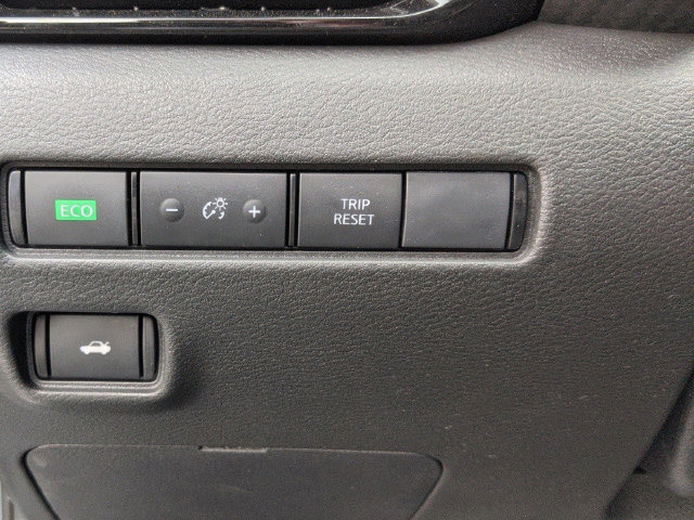 Certified 2025 Nissan Sentra SR FWD image 42
