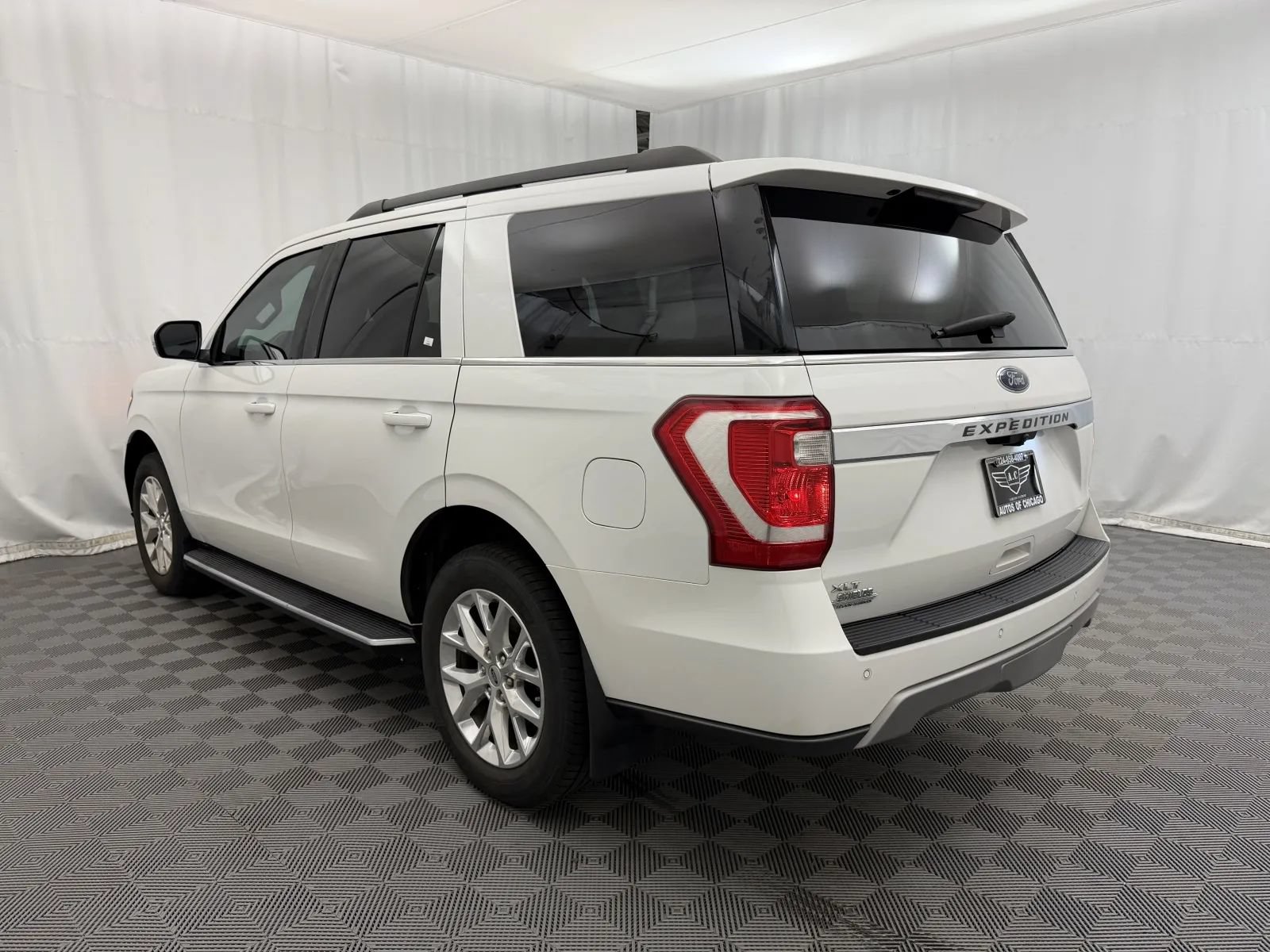 Used 2020 Ford Expedition XLT w/ Equipment Group 202A AWD/4WD image 6