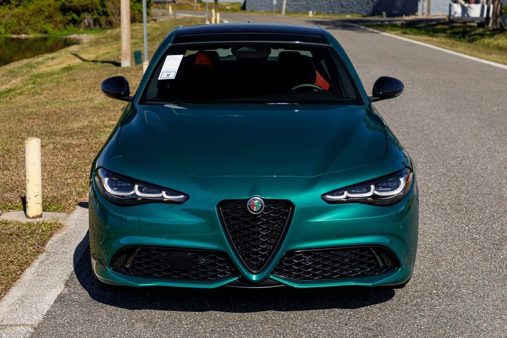 New 2025 Alfa Romeo Giulia w/ Veloce Package Rwd image 8