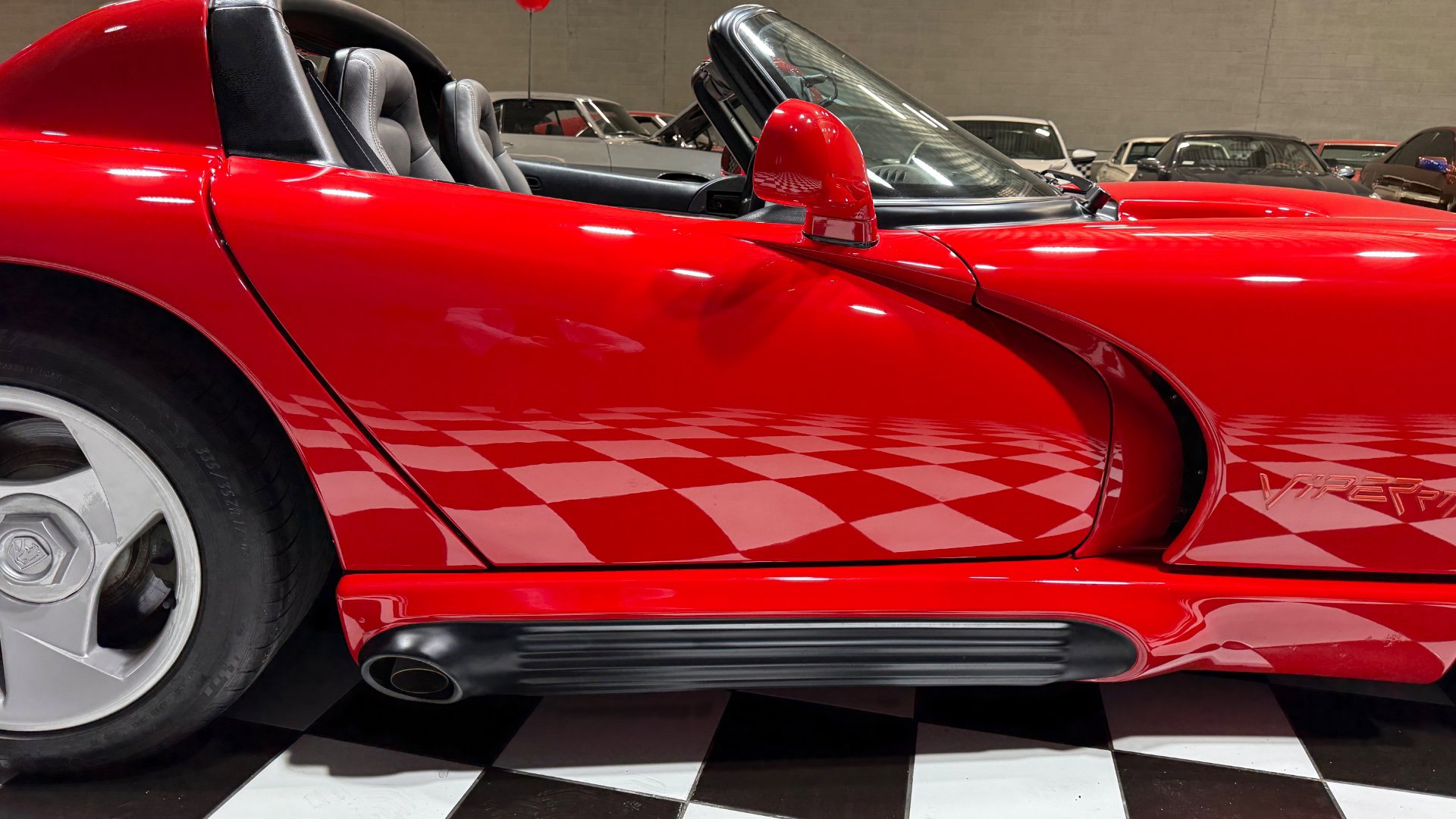 Used 1992 Dodge Viper RT/10 image 23