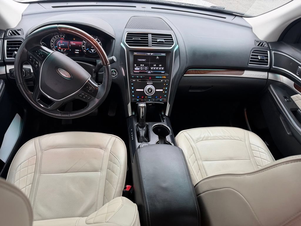 Used 2016 Ford Explorer Platinum AWD/4WD image 24