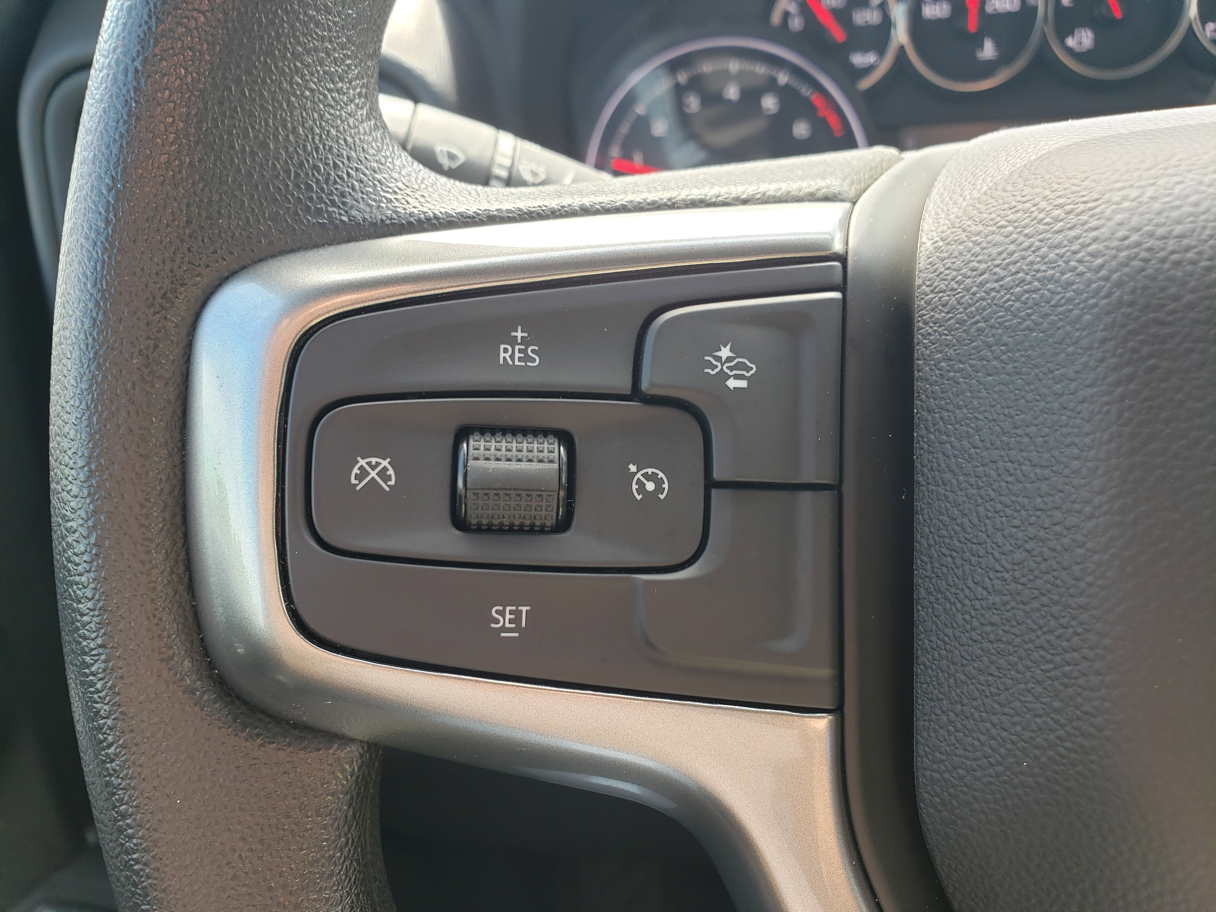 Used 2022 Chevrolet Silverado 1500 Custom w/ Safety Confidence Package AWD/4WD image 15