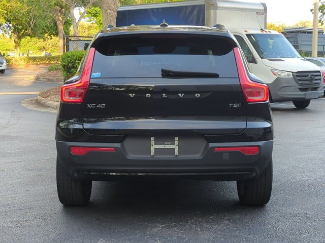 Used 2022 Volvo XC40 T5 R-Design w/ Advanced Package AWD/4WD image 6