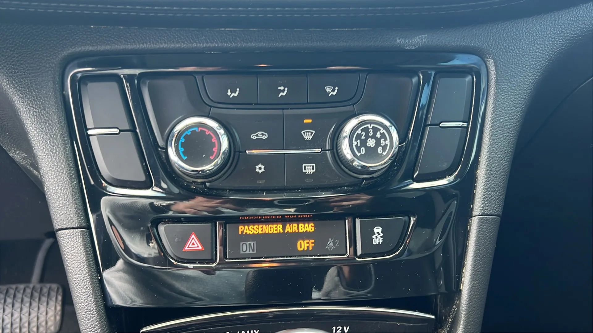 Used 2019 Buick Encore Preferred FWD image 23