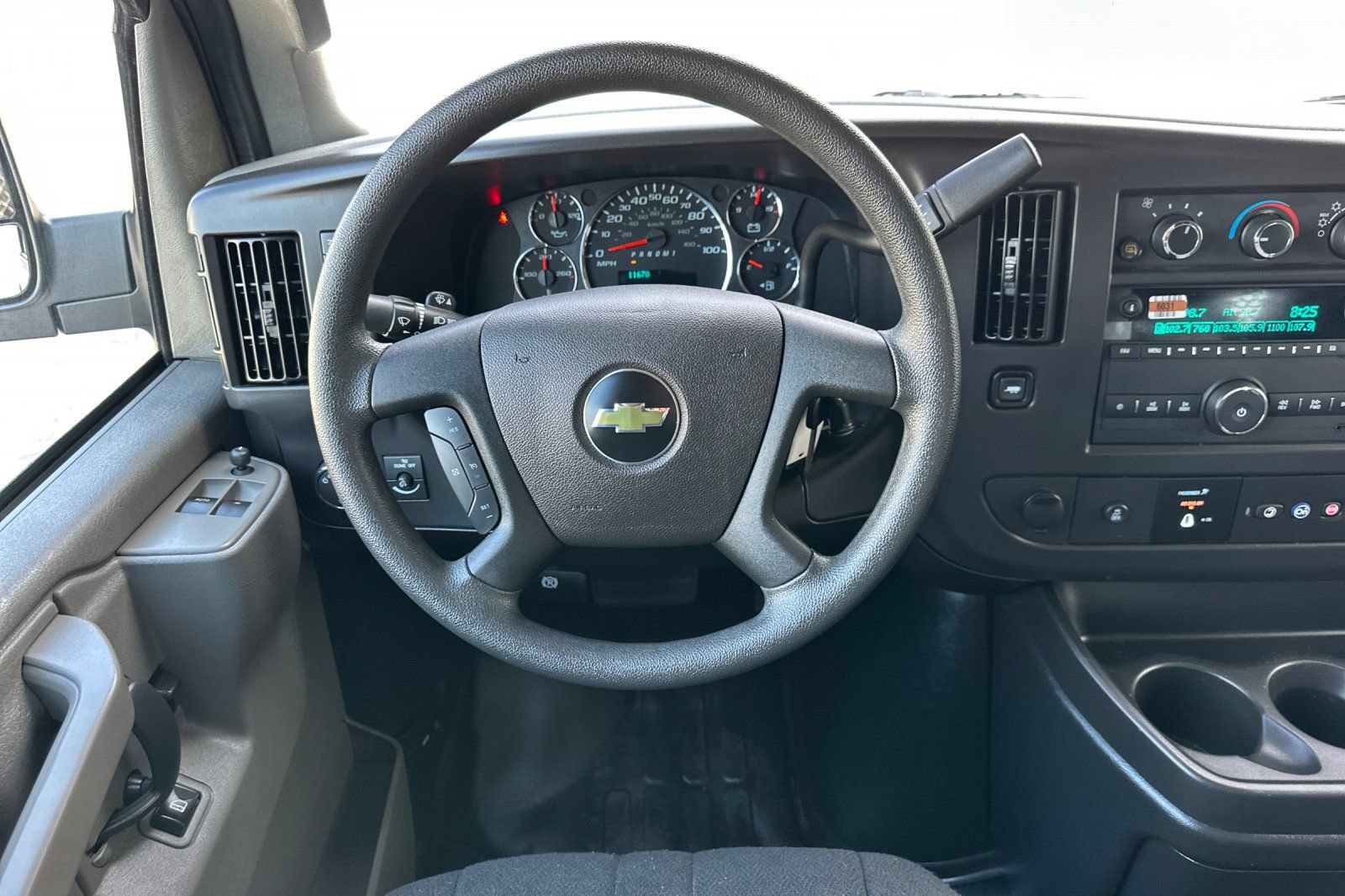 Used 2025 Chevrolet Express 2500 w/ Driver Convenience Package RWD image 15