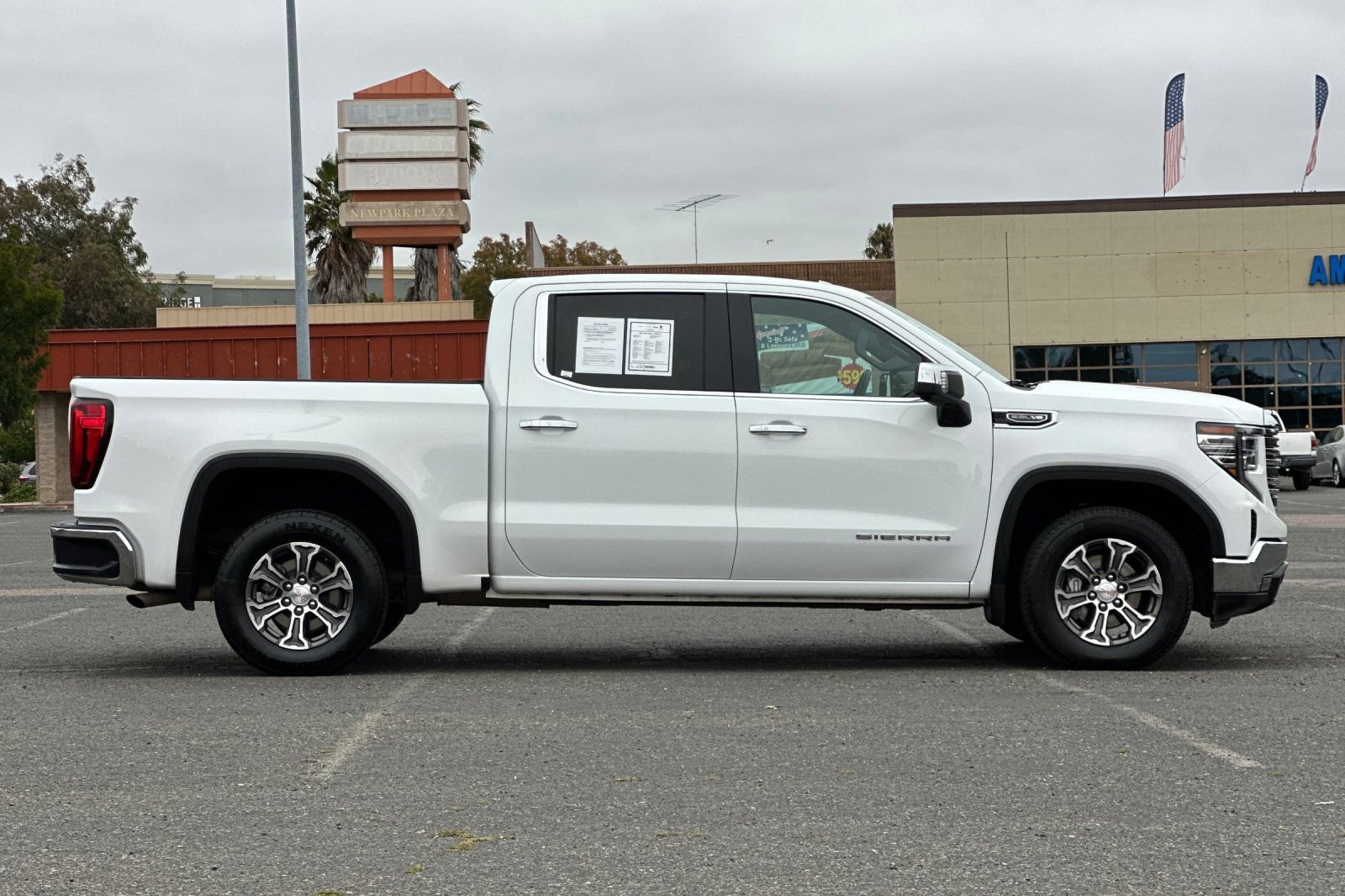 Used 2025 GMC Sierra 1500 SLT RWD image 2