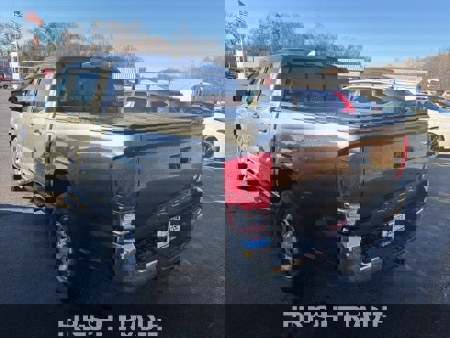 Used 2016 Toyota Tacoma SR5 image 4