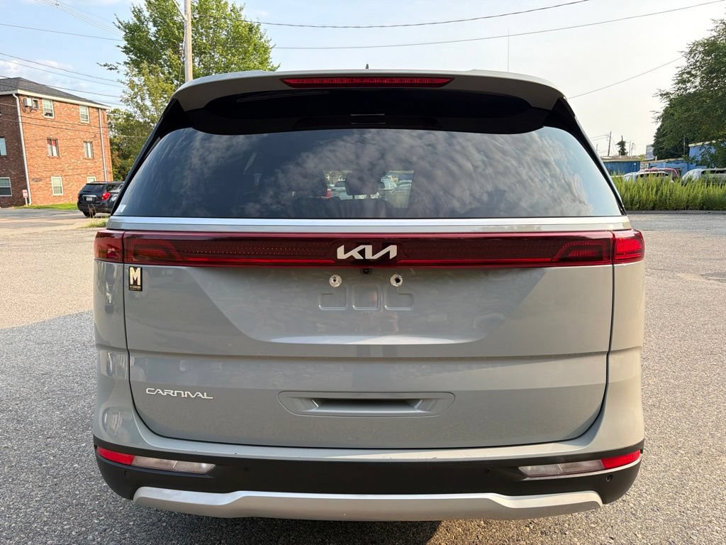 Certified 2024 Kia Carnival EX FWD image 6