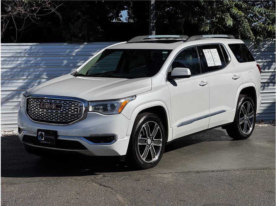 Used 2018 GMC Acadia Denali w/ Technology Package AWD/4WD image 6