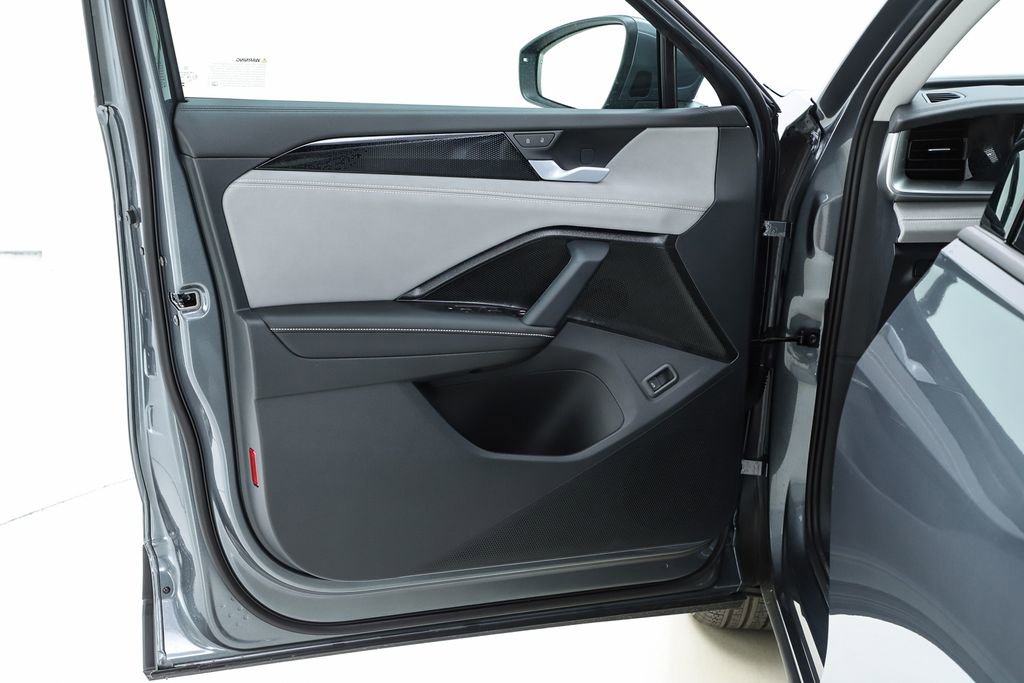 New 2026 Volkswagen Tiguan SE image 18