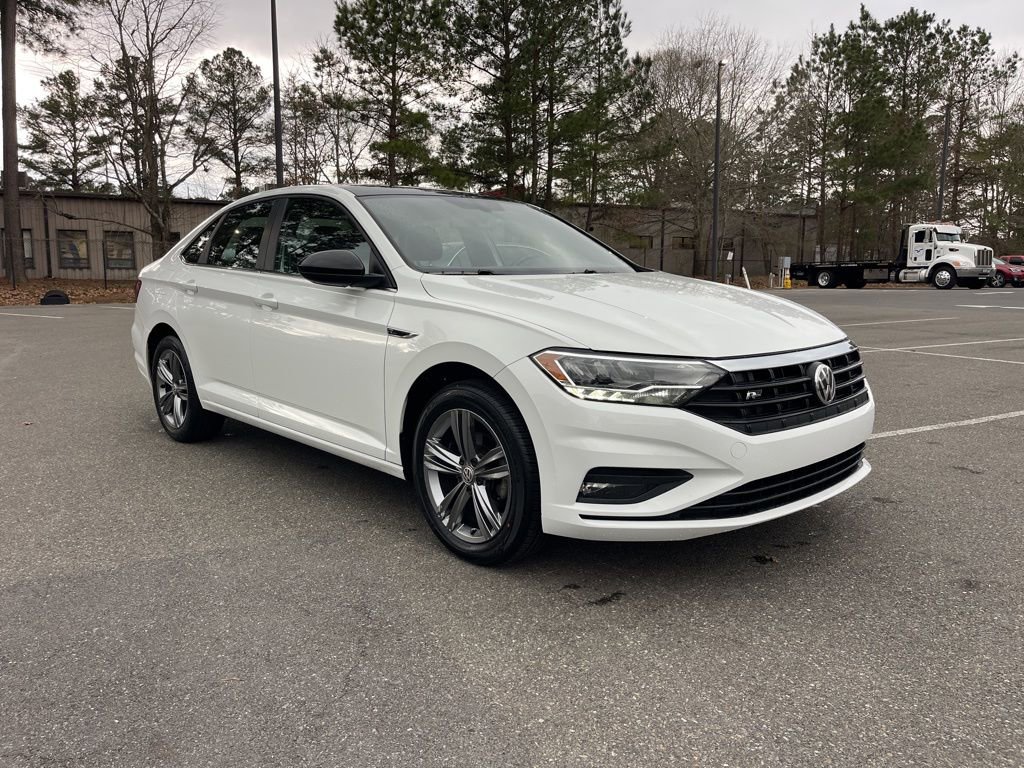 Used 2019 Volkswagen Jetta R-Line w/ R-Line Cold Weather Package FWD image 4