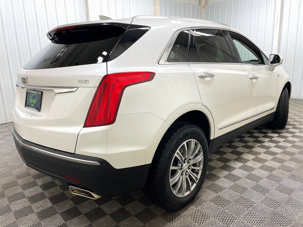 Used 2017 Cadillac XT5 Luxury w/ Driver Awareness Package image 25