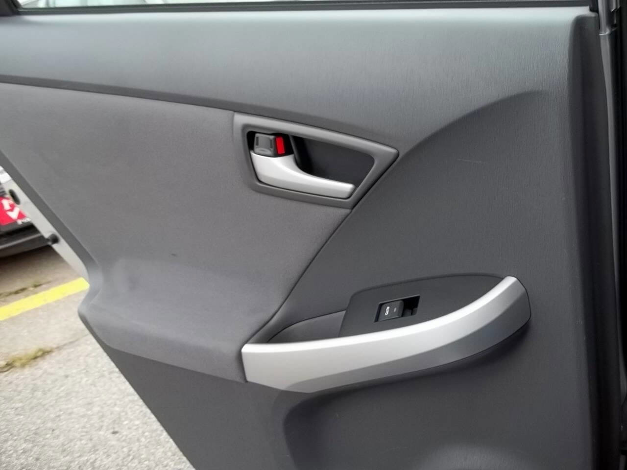 Used 2010 Toyota Prius Two image 11