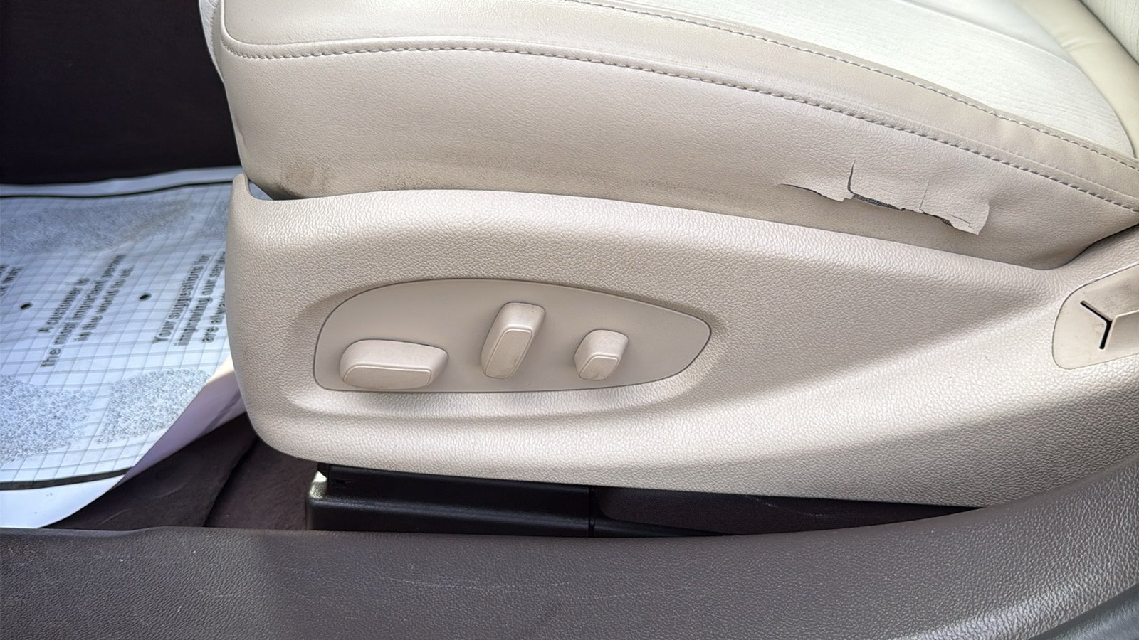 Used 2014 Buick LaCrosse FWD image 19