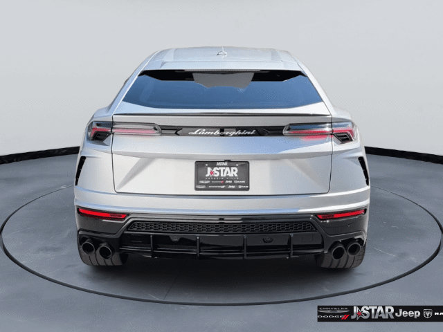 Used 2022 Lamborghini Urus AWD/4WD image 6