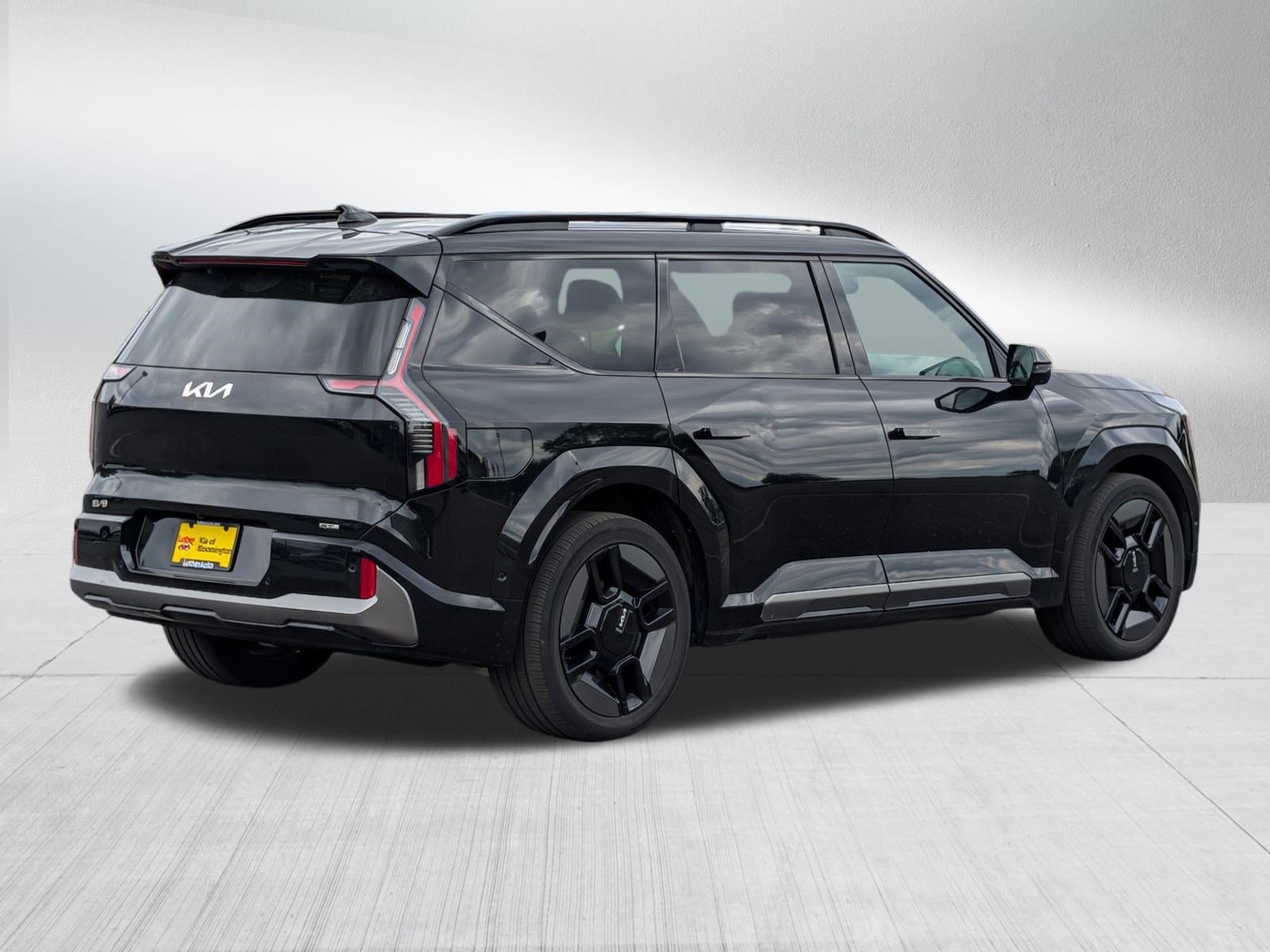 Certified 2024 Kia EV9 GT-Line AWD/4WD image 3