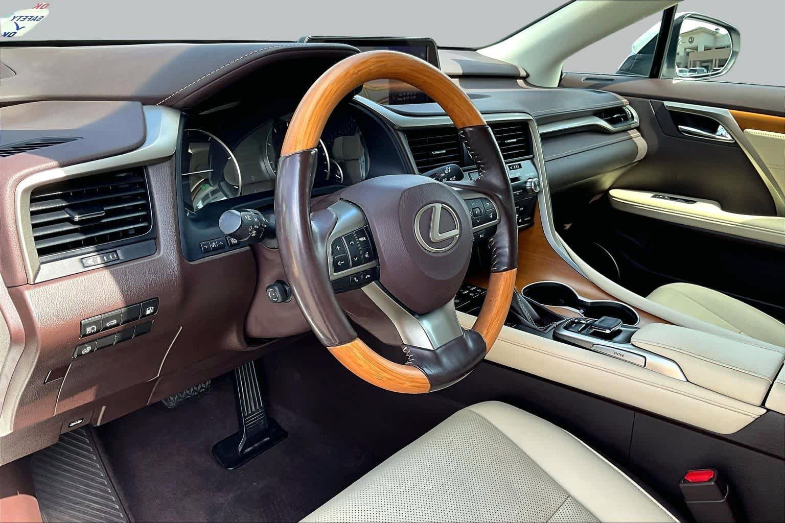 Used 2019 Lexus RX 450h AWD w/ Navigation Package image 16