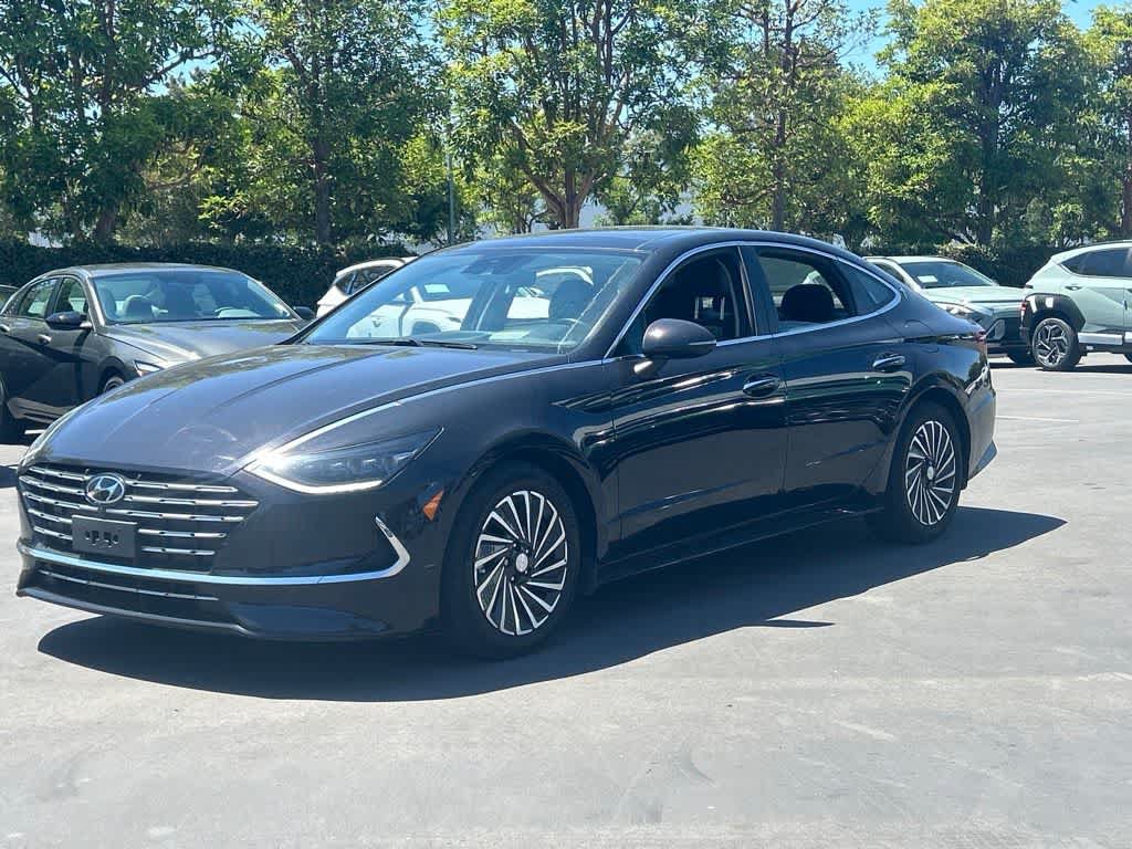 Certified 2023 Hyundai Sonata Limited FWD image 2