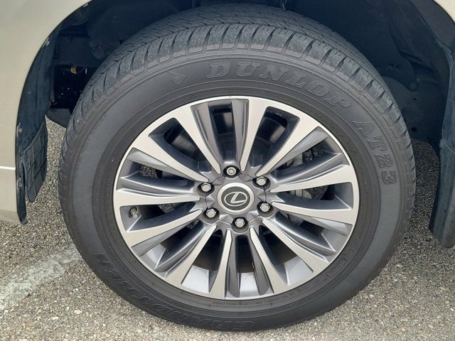 Used 2023 Lexus GX 460 Luxury w/ Accessory Package image 10
