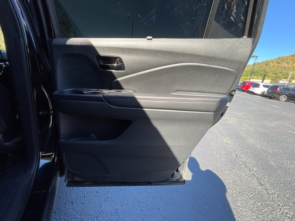Used 2024 Honda Passport Black Edition image 23