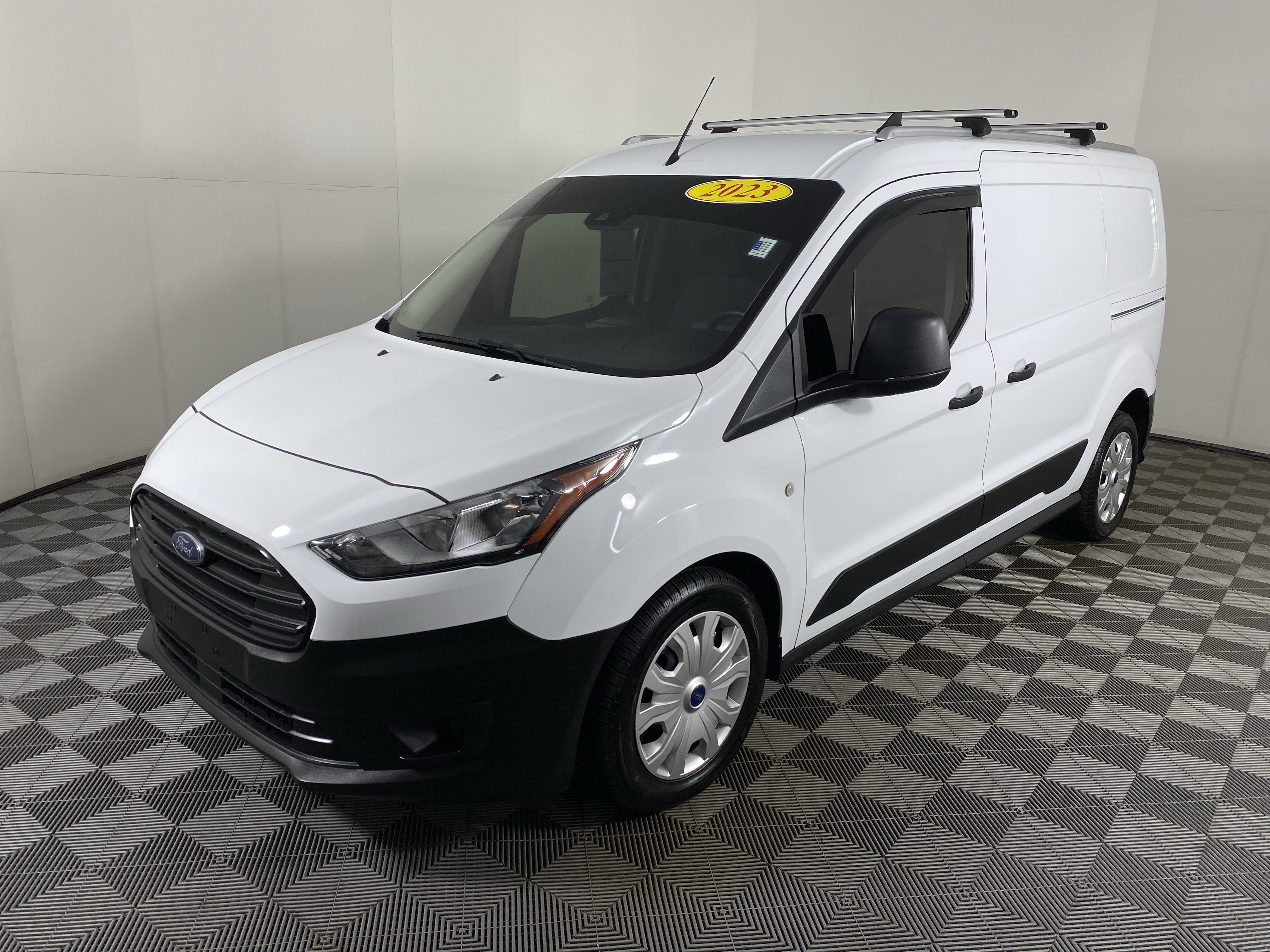 Used 2023 Ford Transit Connect XL image 9