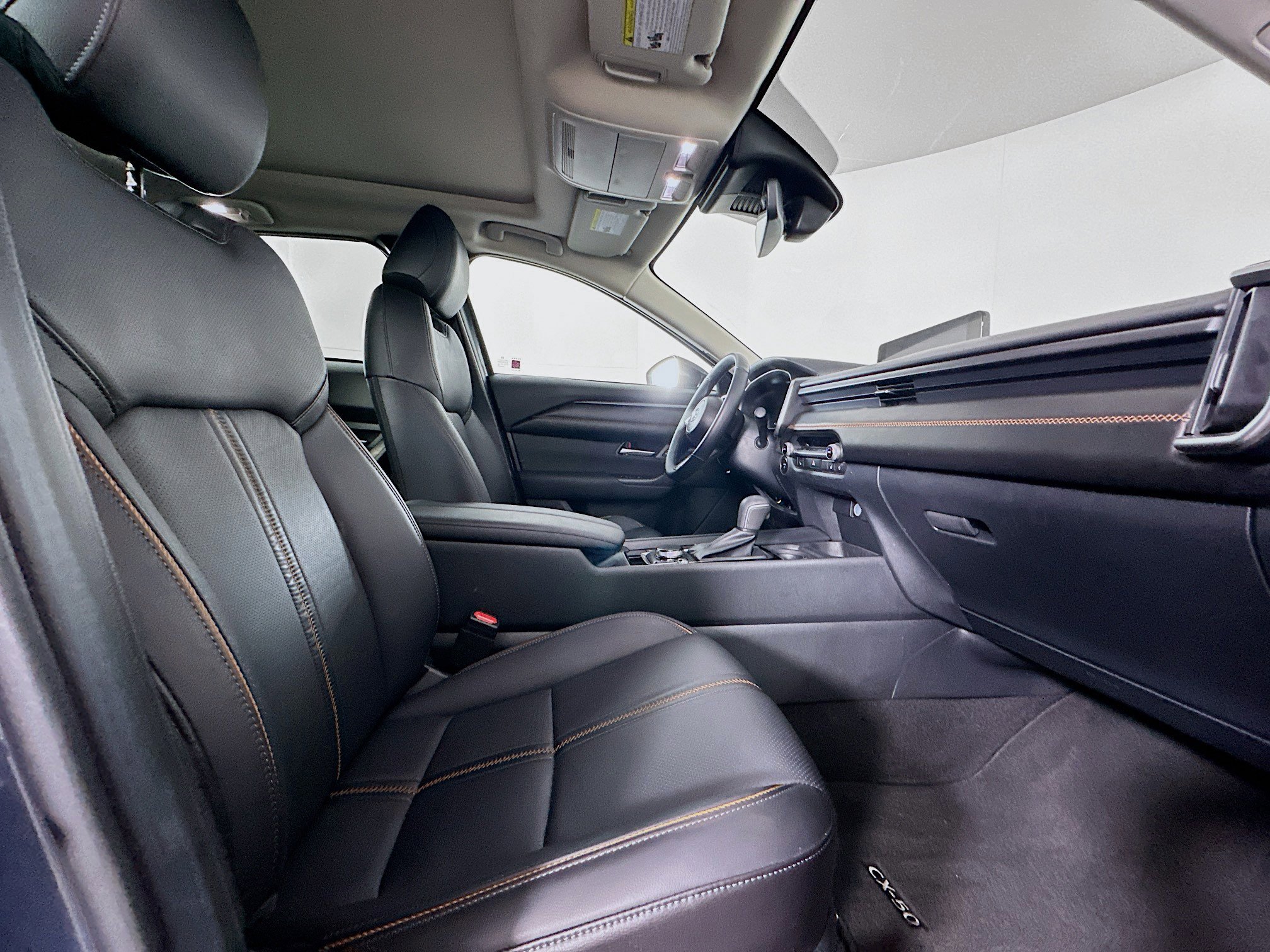 Used 2025 MAZDA CX-50 AWD 2.5 Hybrid w/ Premium Pkg image 32