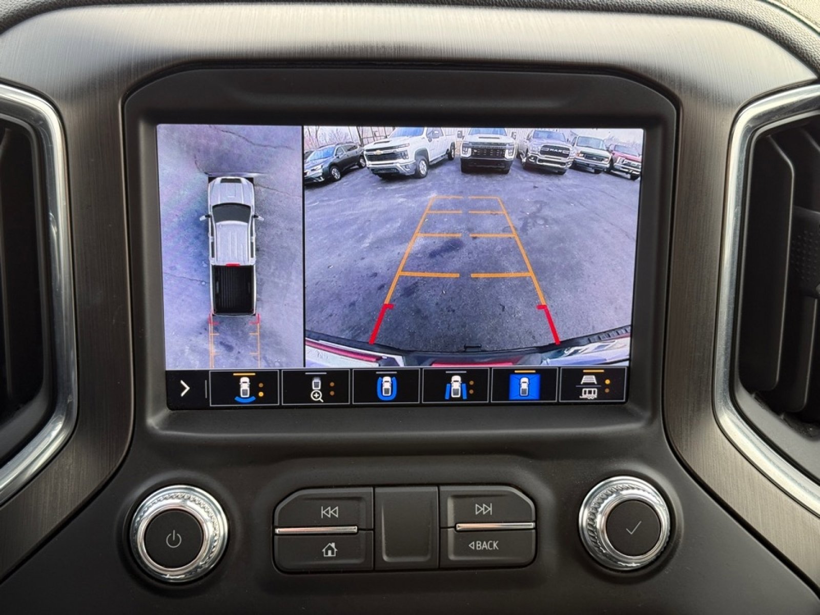 Used 2022 GMC Sierra 2500 AT4 w/ AT4 Preferred Package image 27