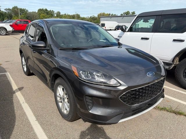 Used 2020 Ford Escape SE FWD image 2