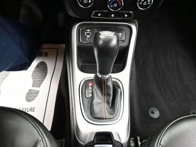 Used 2018 Jeep Compass Latitude w/ Cold Weather Group image 15