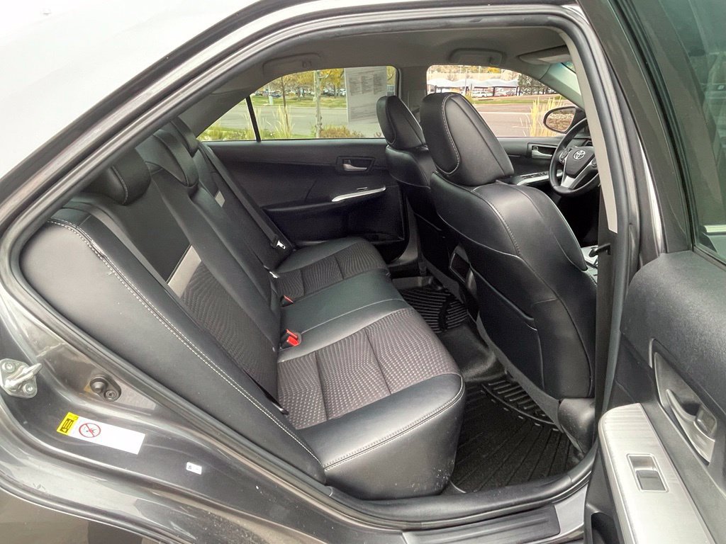 Used 2014 Toyota Camry SE FWD image 29