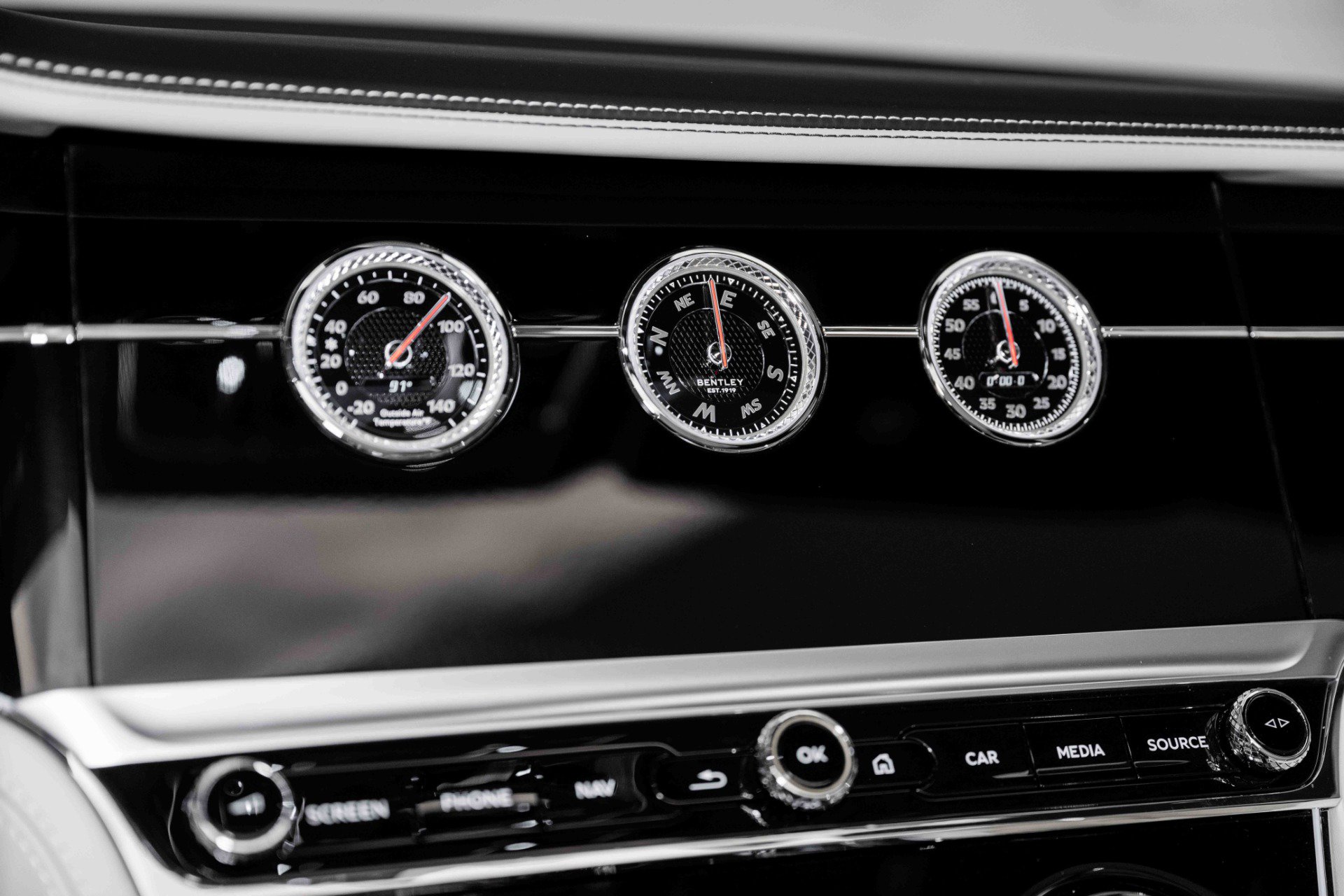 Used 2022 Bentley Continental GT image 28