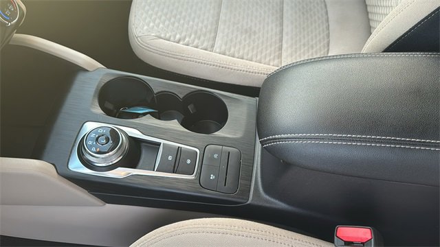 Used 2022 Ford Escape SE image 20