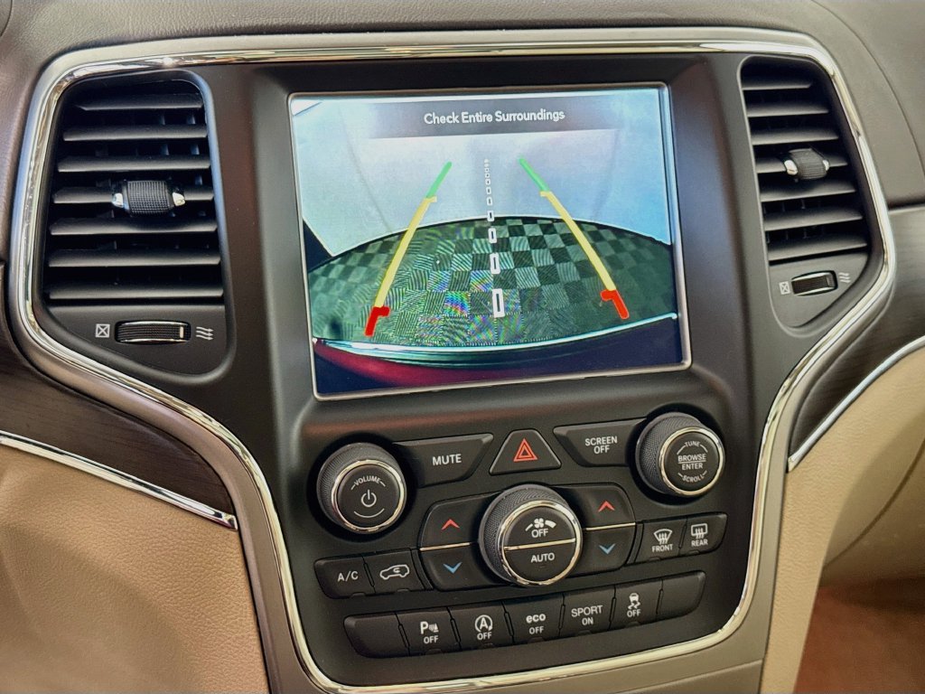 Used 2018 Jeep Grand Cherokee Overland AWD/4WD image 23
