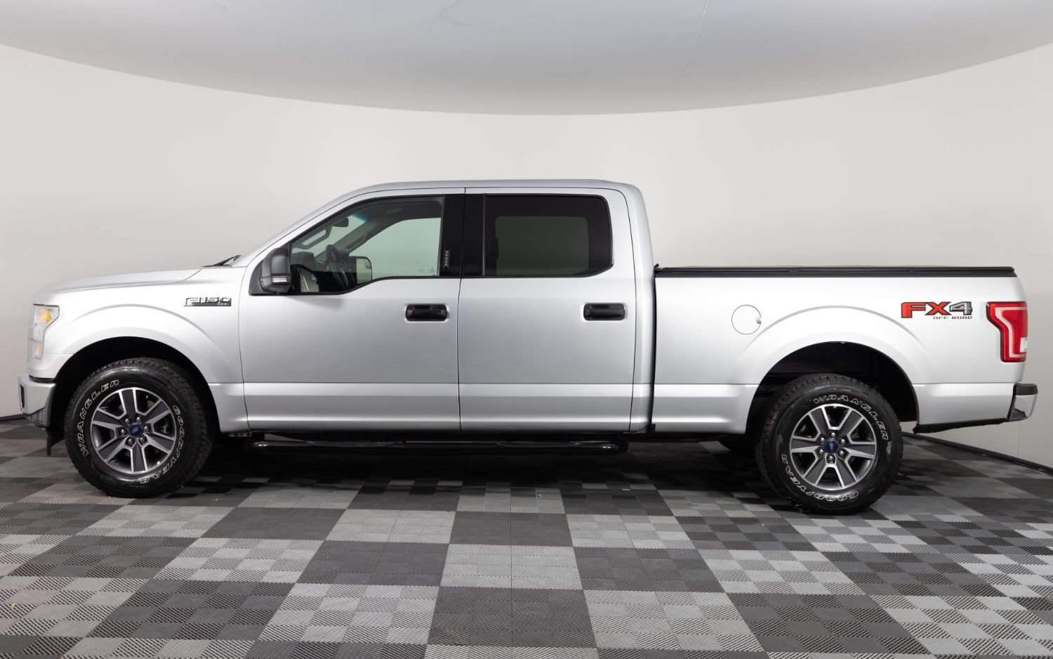 Used 2017 Ford F150 XLT w/ Equipment Group 301A Mid AWD/4WD image 3