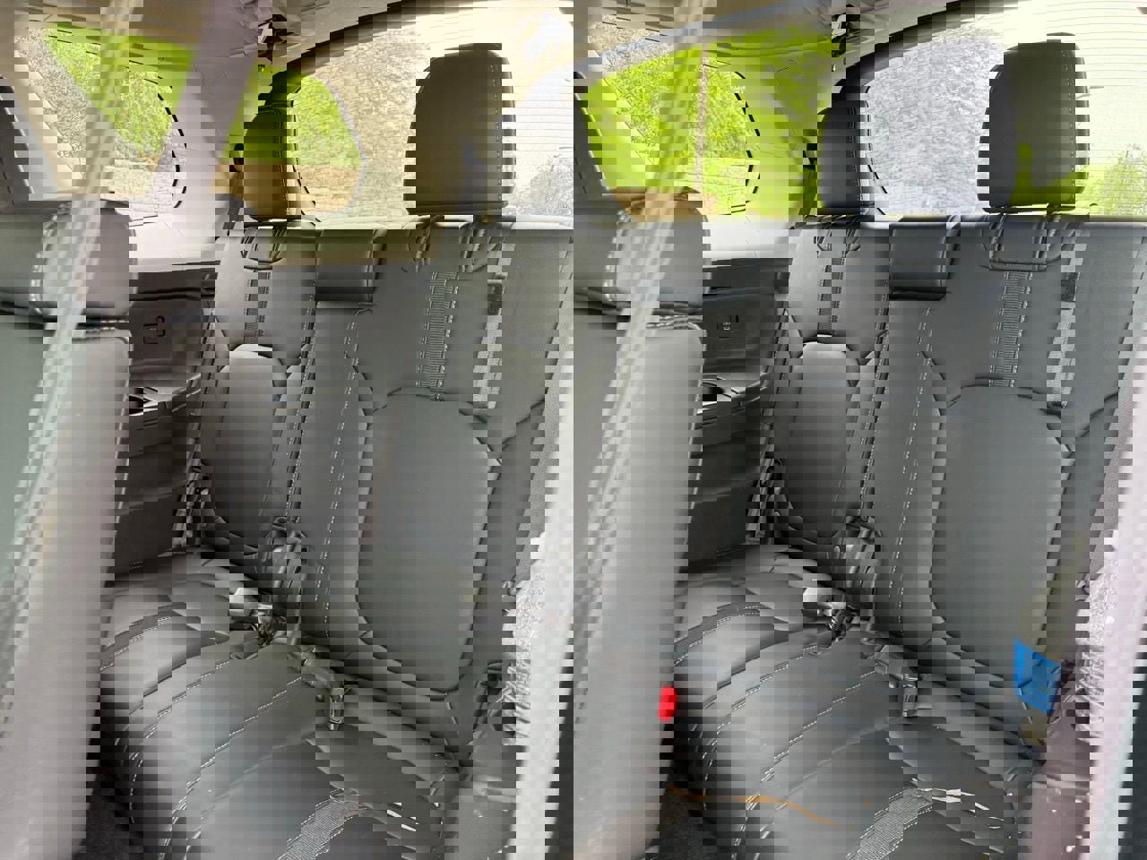 Used 2025 Honda Pilot EX-L image 9