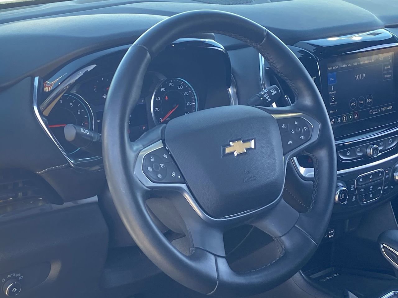 Used 2023 Chevrolet Traverse LT w/ LT Premium Package FWD image 22