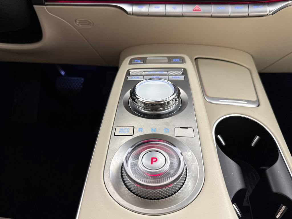 Certified 2025 Genesis GV70 2.5T w/ Advanced Package image 22