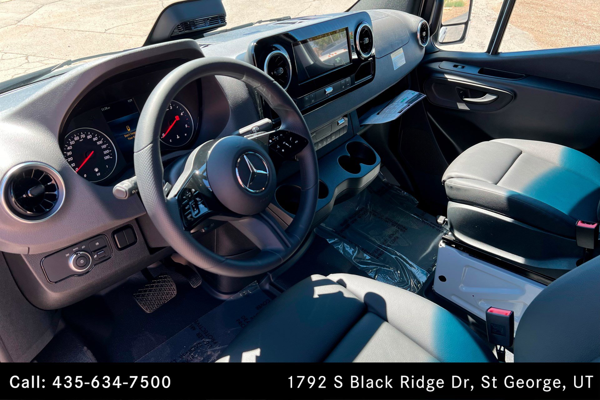 Used 2025 Mercedes-Benz Sprinter 2500 image 14