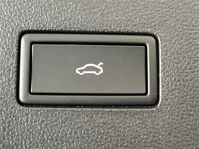 New 2026 Volkswagen Atlas SE image 6