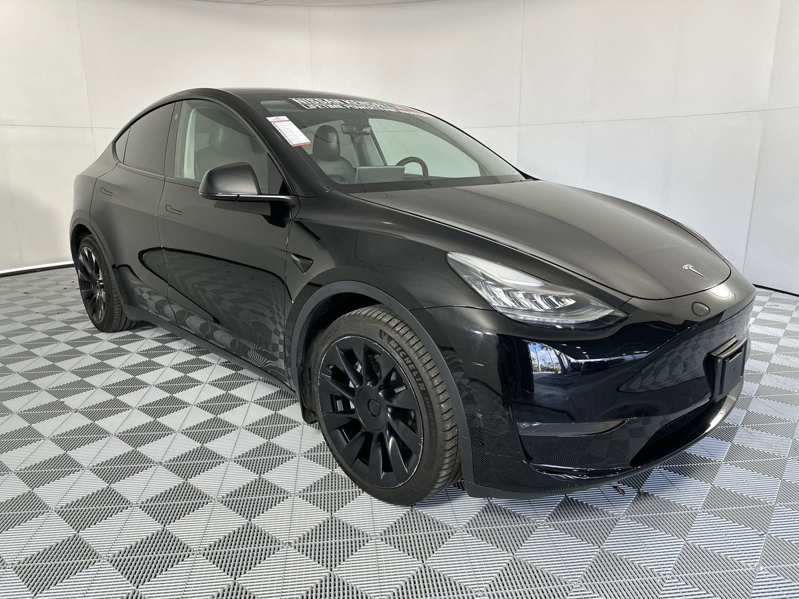 Used 2021 Tesla Model Y Long Range image 2