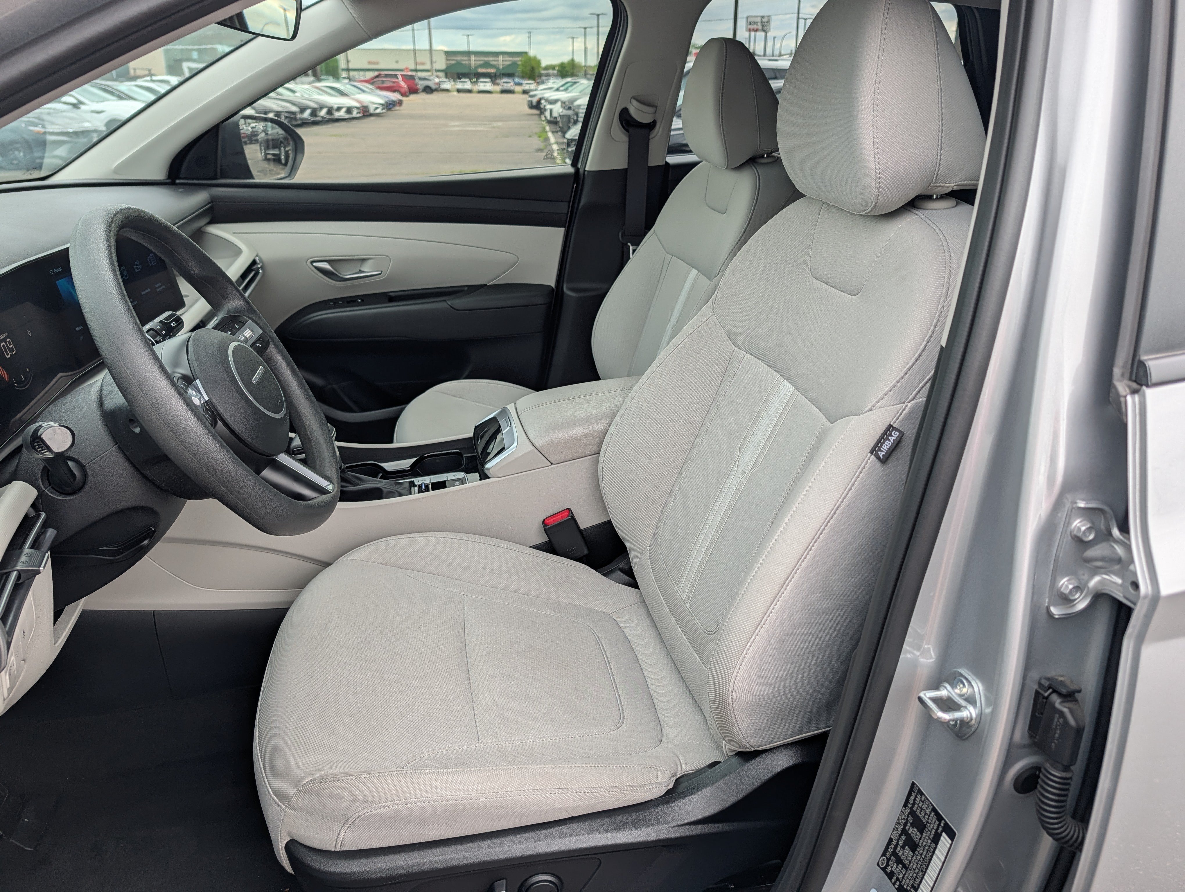 Used 2025 Hyundai Tucson SEL AWD/4WD image 10