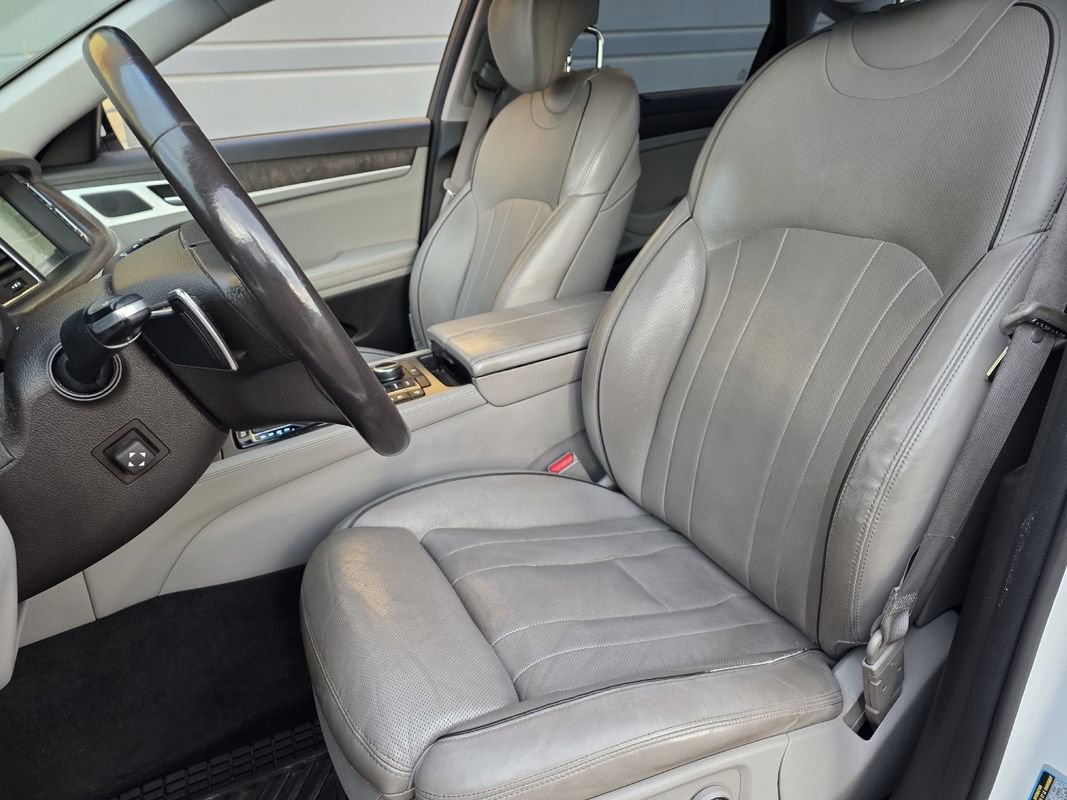 Used 2015 Hyundai Genesis 3.8 w/ Option Group 04 image 14