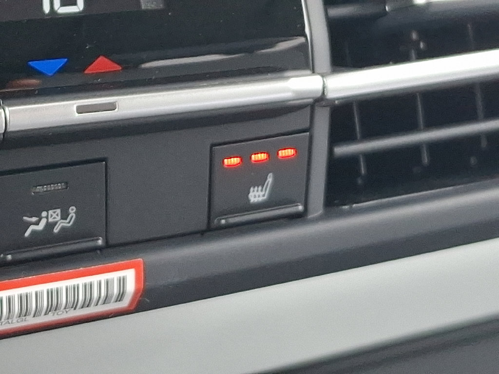 Certified 2026 Toyota Sienna XLE FWD image 29