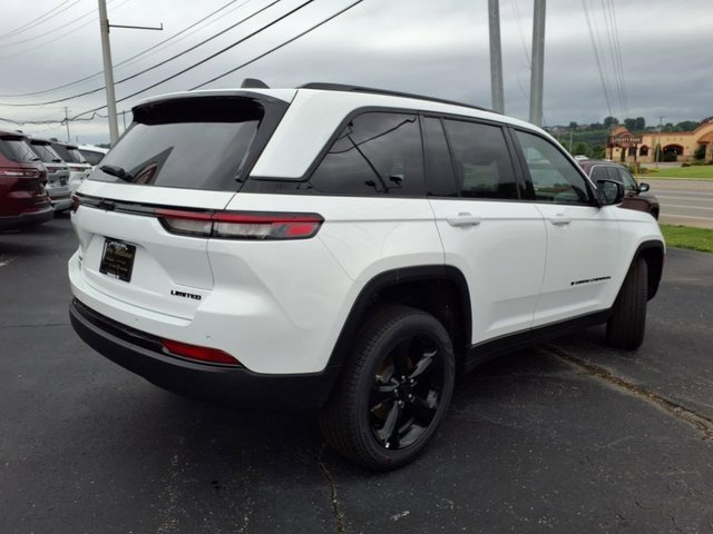 New 2025 Jeep Grand Cherokee Limited w/ Black Appearance Package image 3