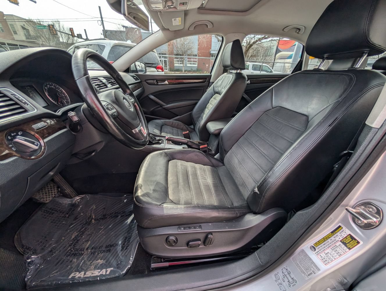 Used 2015 Volkswagen Passat 3.6 SEL Premium FWD image 15